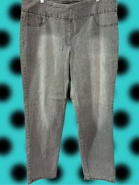 Ruby Rd. Grey Cropped Pull-On Stretch Jeans
